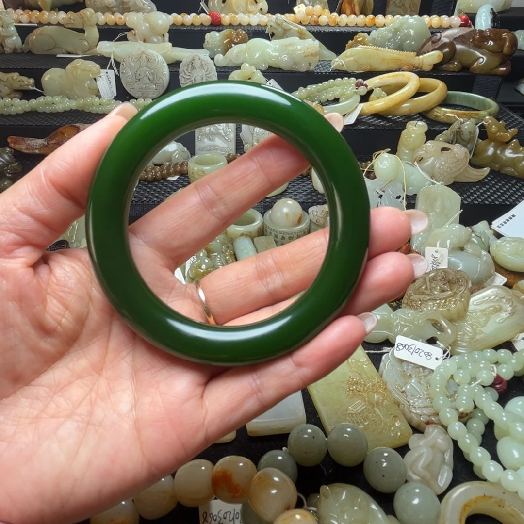 和田玉未镶嵌吊坠(不含链)