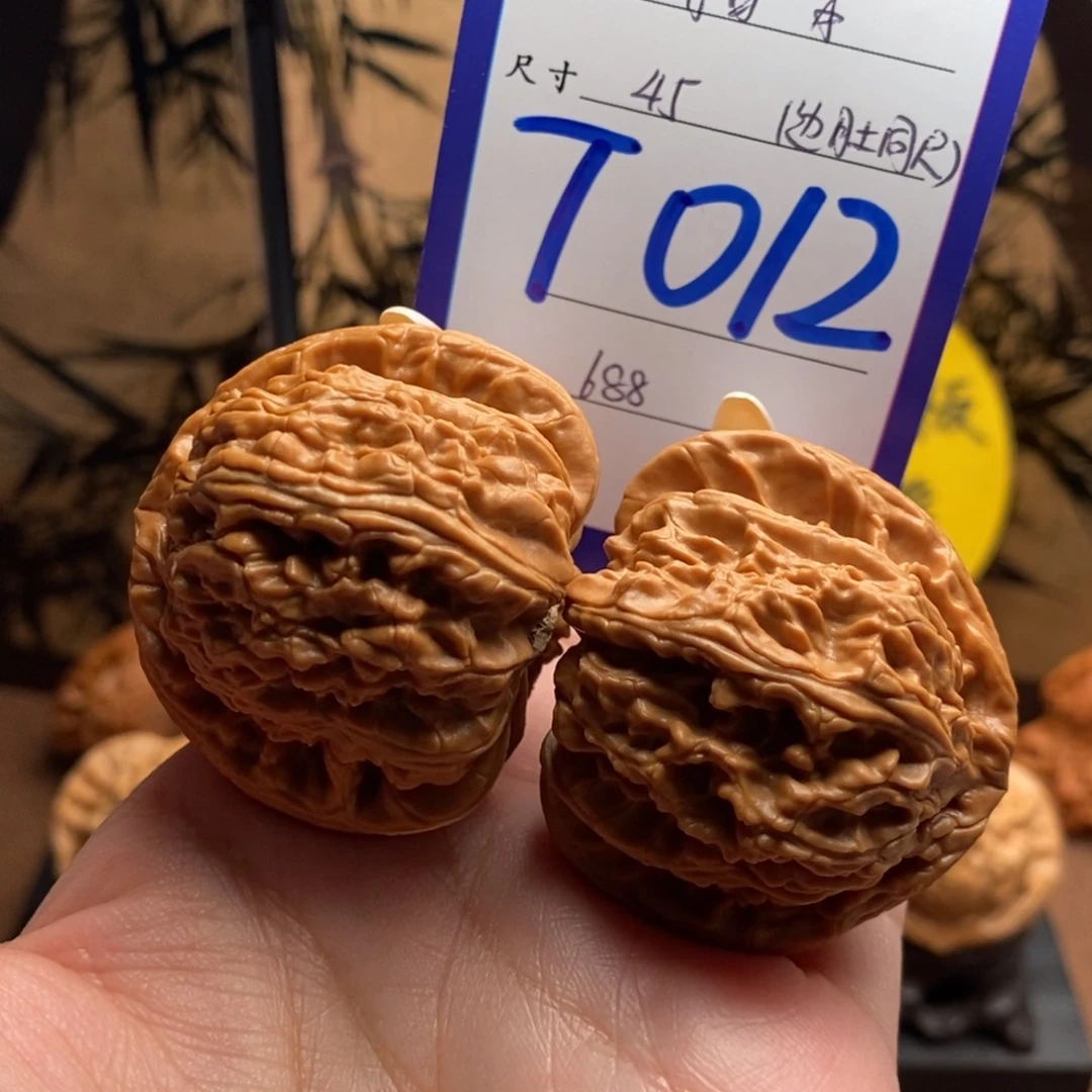 把件文玩核桃三角白45