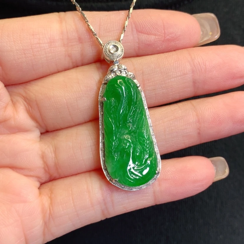 【闪购商品】颈饰18K金镶嵌翡翠凤牌