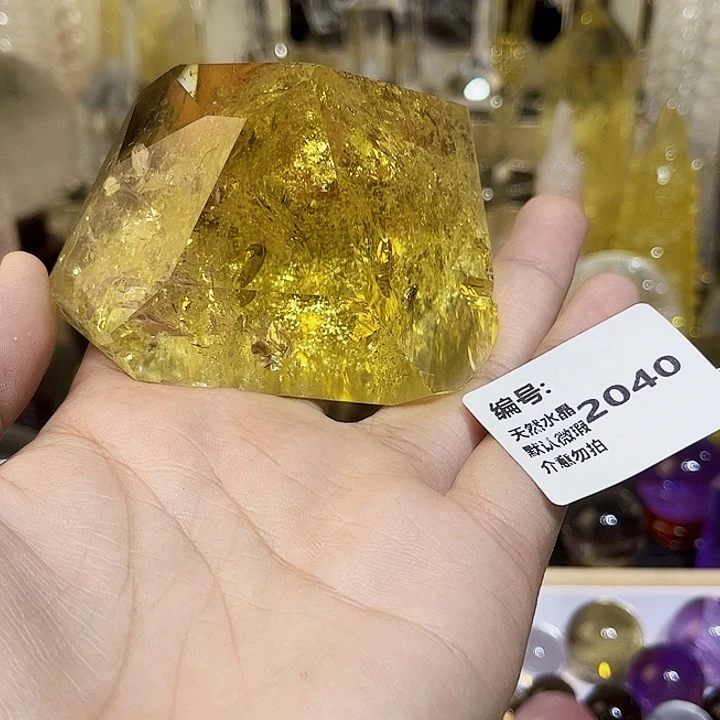 未镶嵌颈饰水晶简*摆件