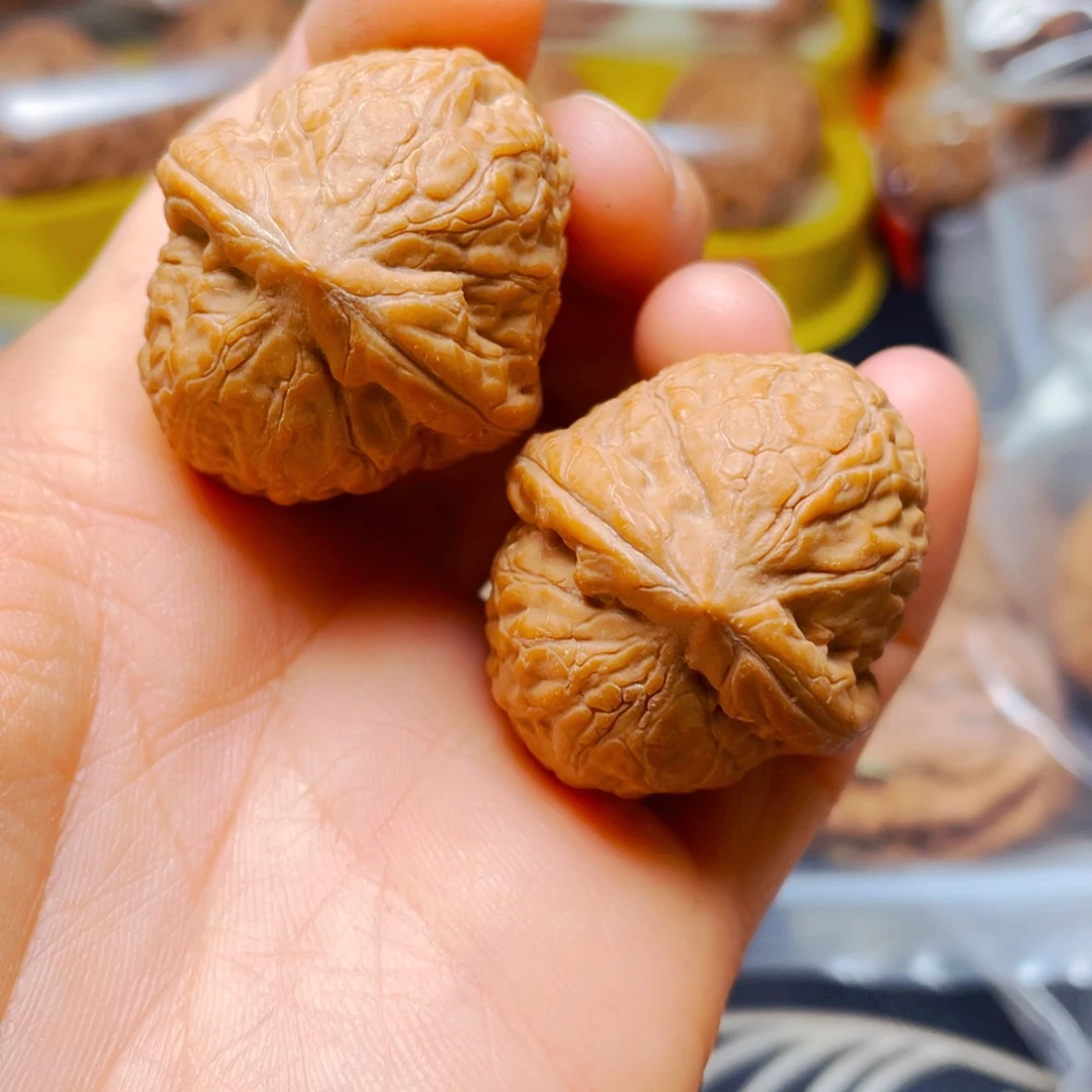 吊坠文玩核桃舍利一对