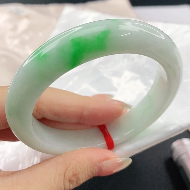 未镶嵌手镯翡翠，644