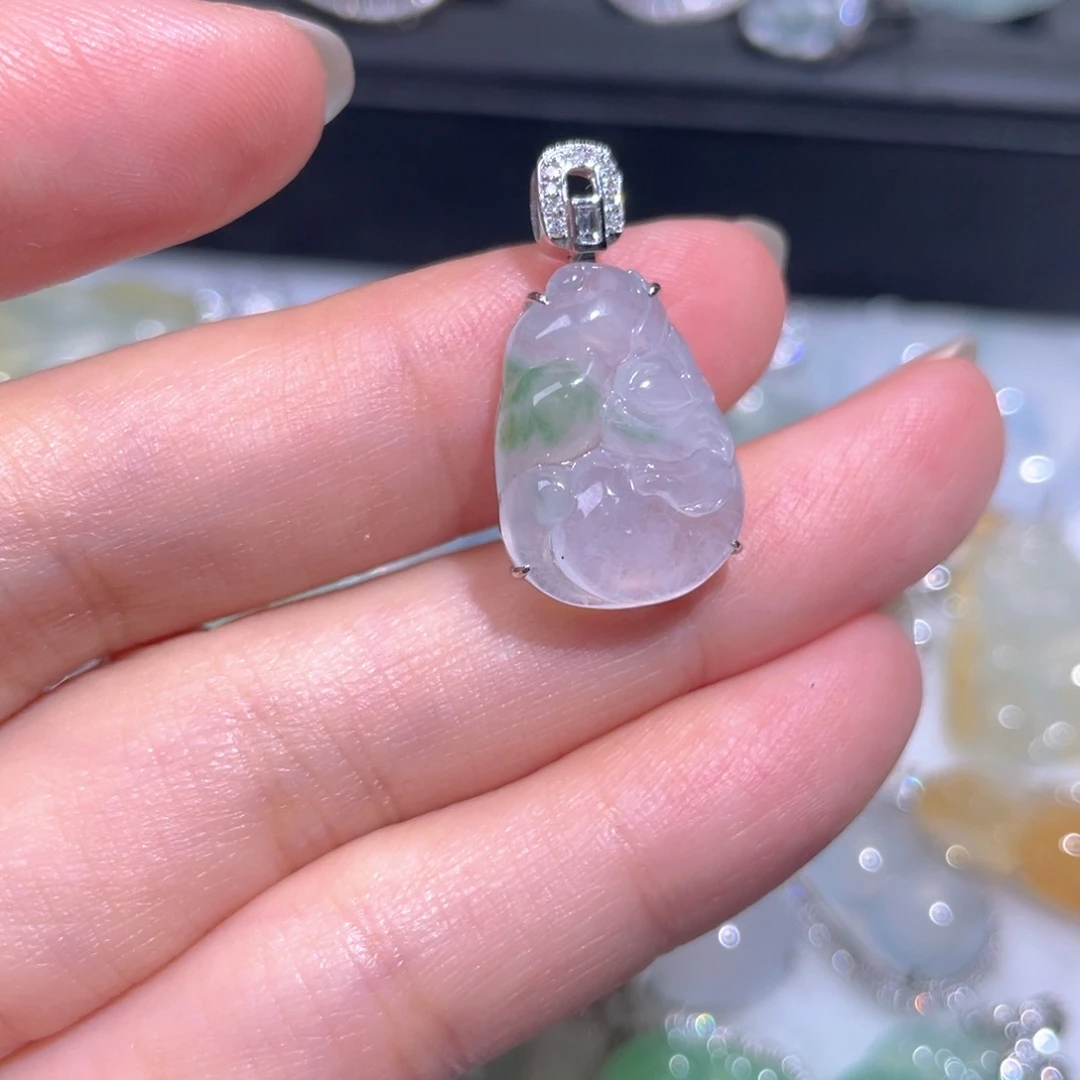 颈饰18K金镶嵌翡翠翡翠