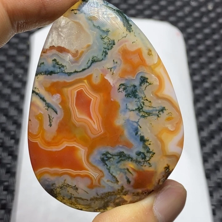 玛瑙/玉髓颈饰未镶嵌幽****)