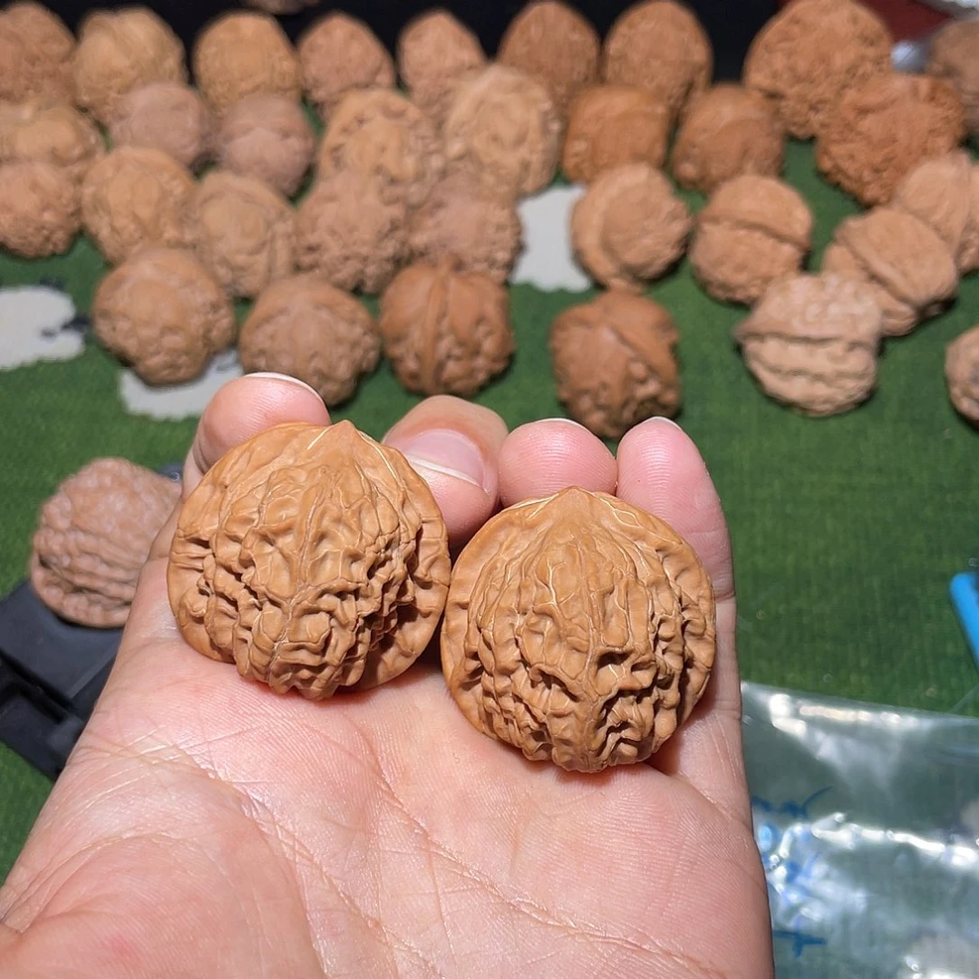 文玩核桃把件34全品原树核王