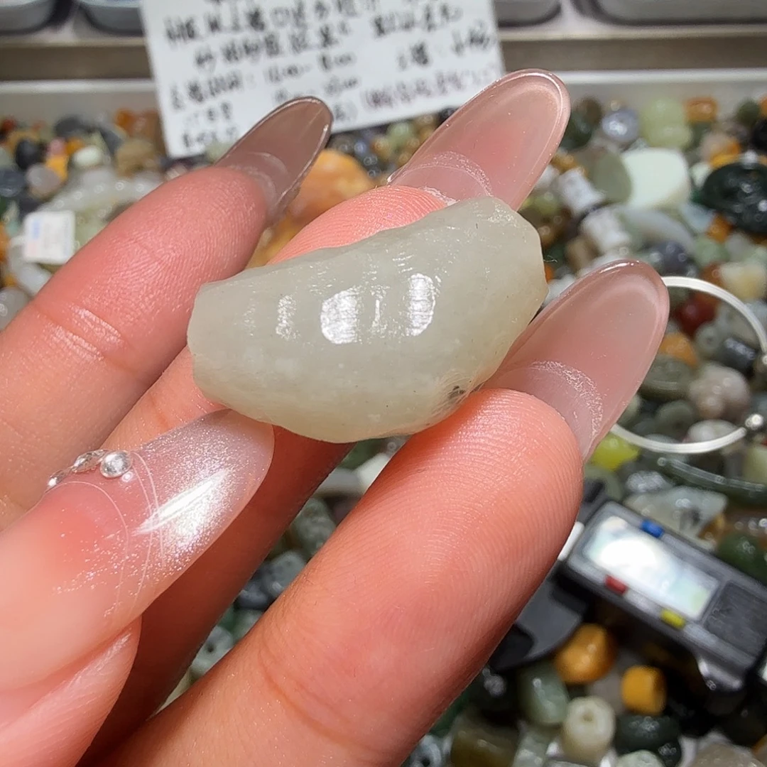 和田玉未镶嵌珠宝奇石