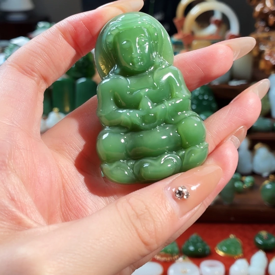 辰***熙和田玉未镶嵌颈饰
