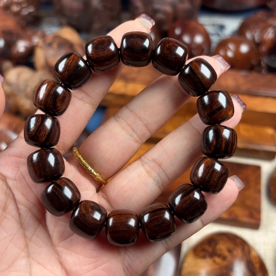 小***雄吊坠黄花梨/降香黄檀