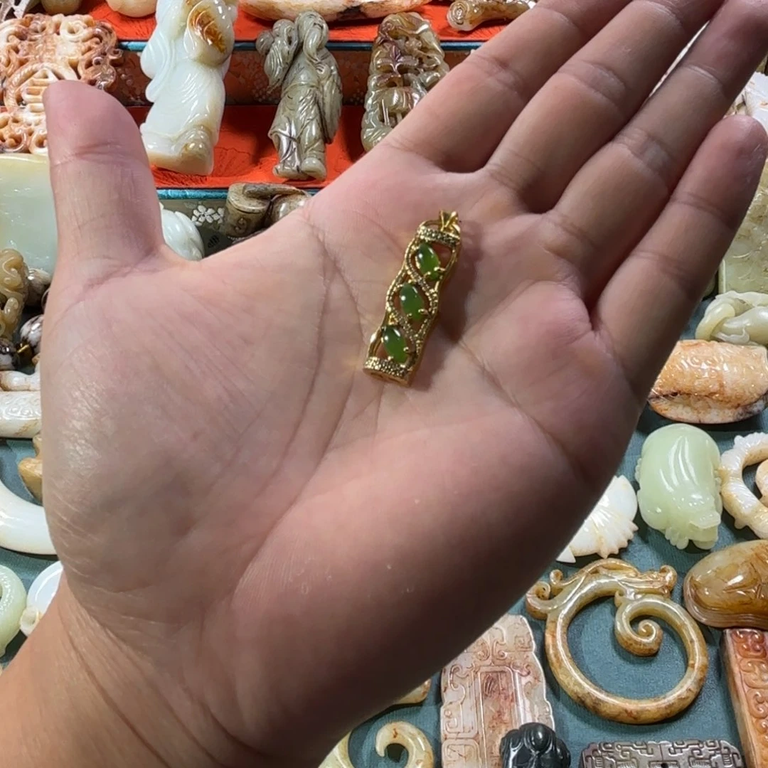 和田玉未镶嵌挂件