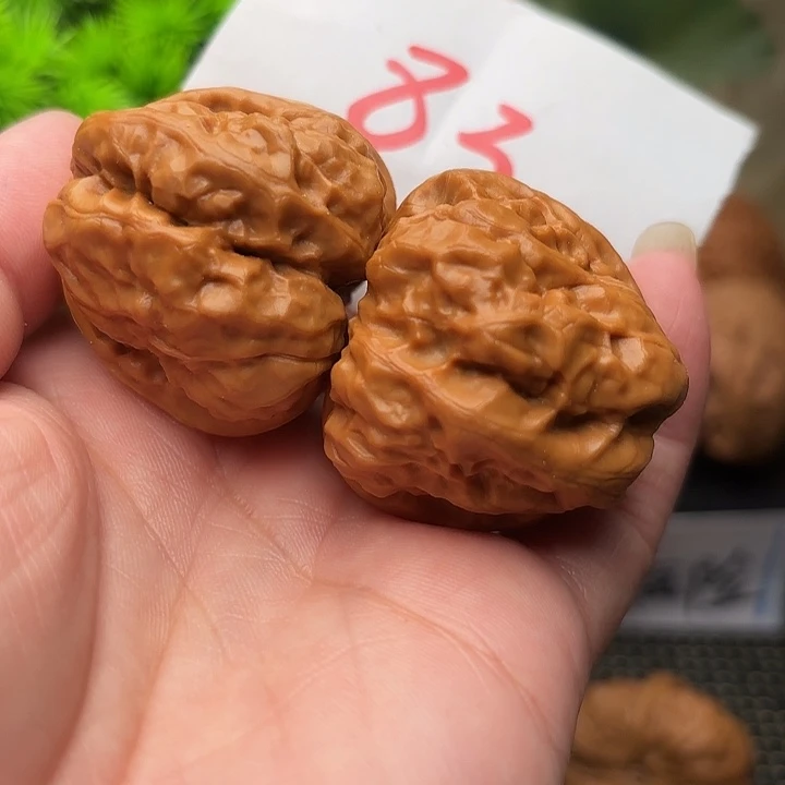 ****语文玩核桃把件核桃