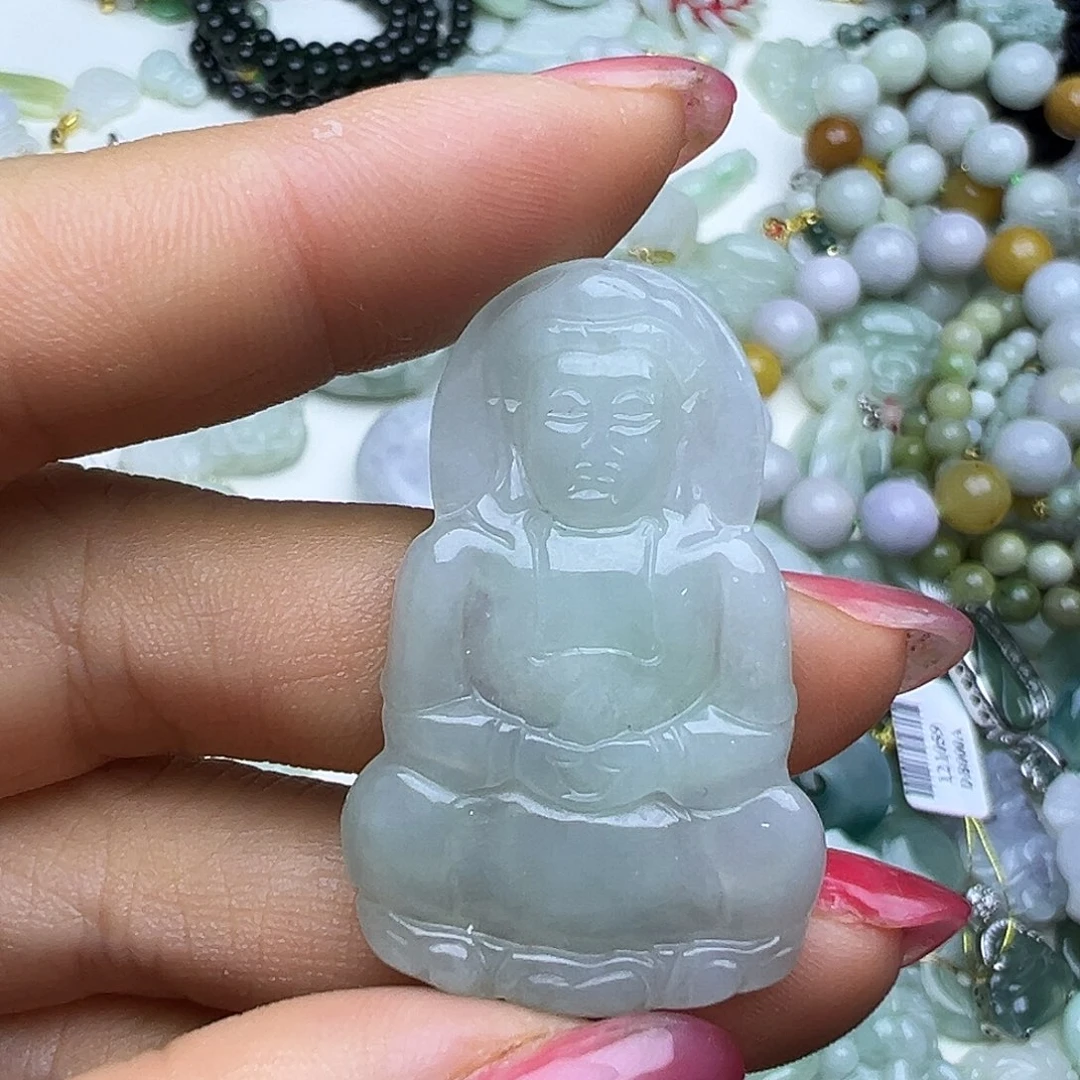 翡翠未镶嵌颈饰富贵