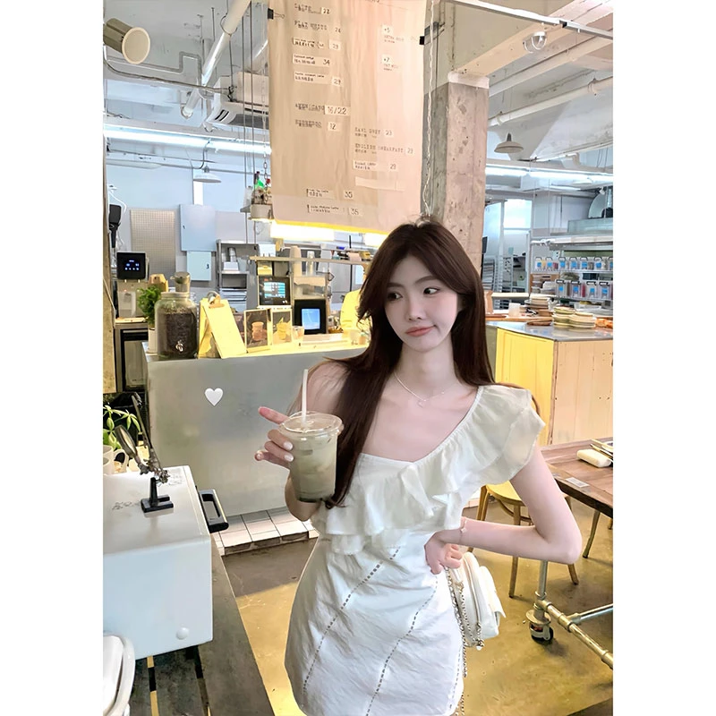 【 美女氛围感】斜肩荷叶边连衣裙女夏新款海边度假风修身显瘦裙子