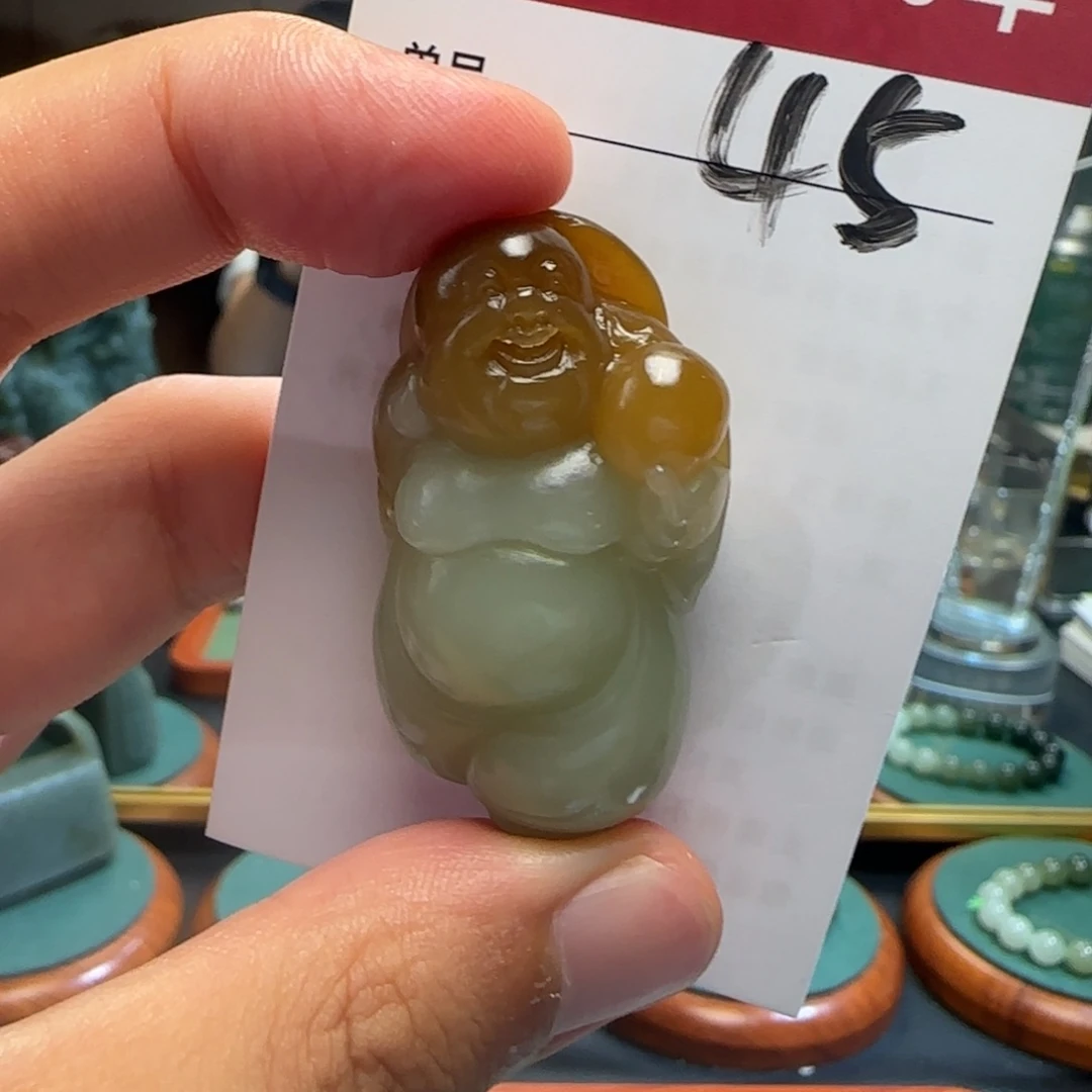 颈饰未镶嵌和田玉(糖玉)
