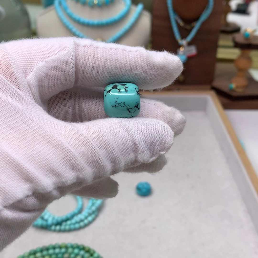绿松石配饰未镶嵌