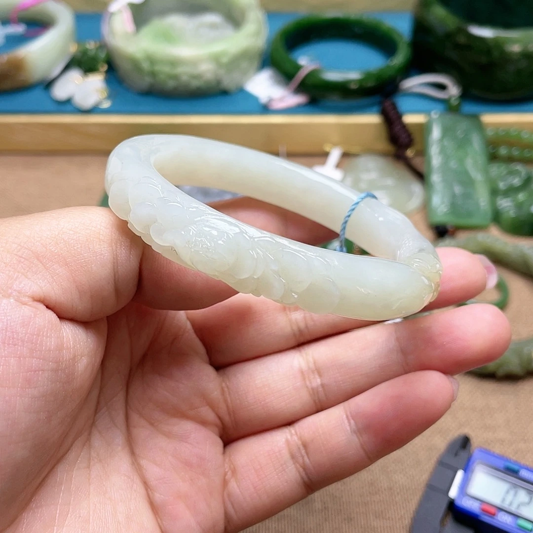 【闪购商品】和田玉手镯5657圈口93未镶嵌