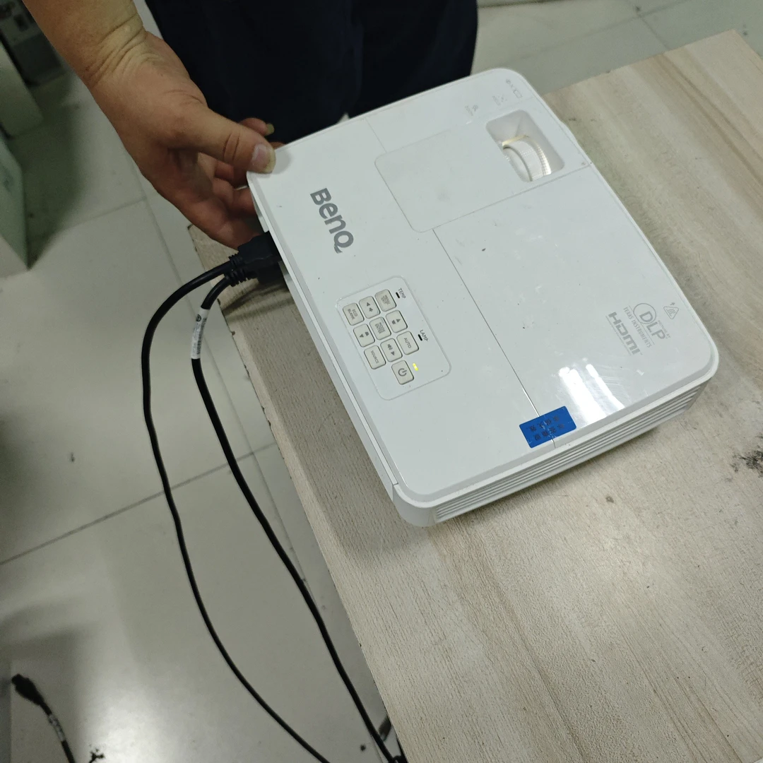 二手明基投影仪运费到付