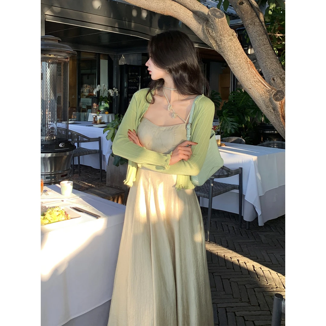 SYT自制 清新女神设计感显瘦吊带连衣裙