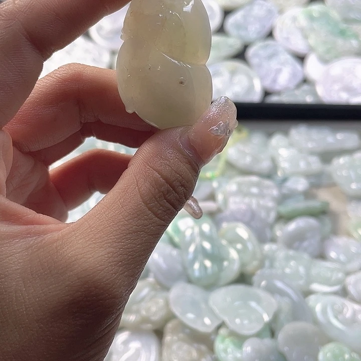 翡翠未镶嵌颈饰缅甸天然翡翠