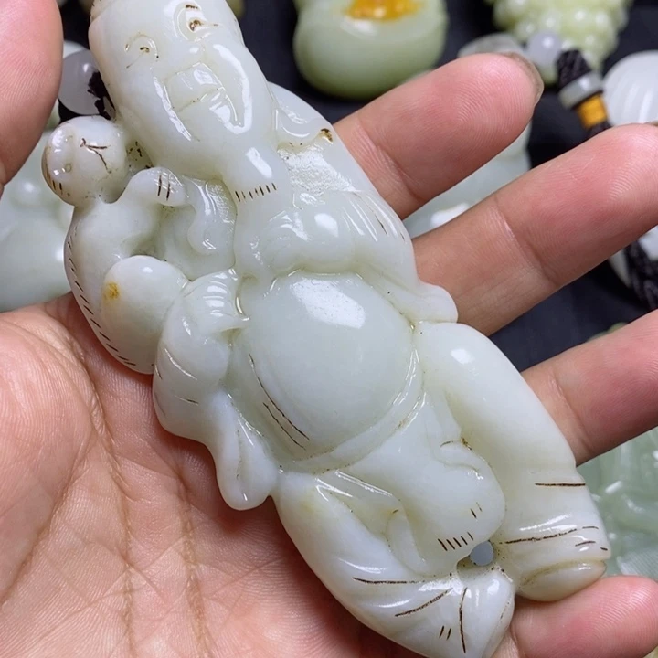 和田玉颈饰未镶嵌