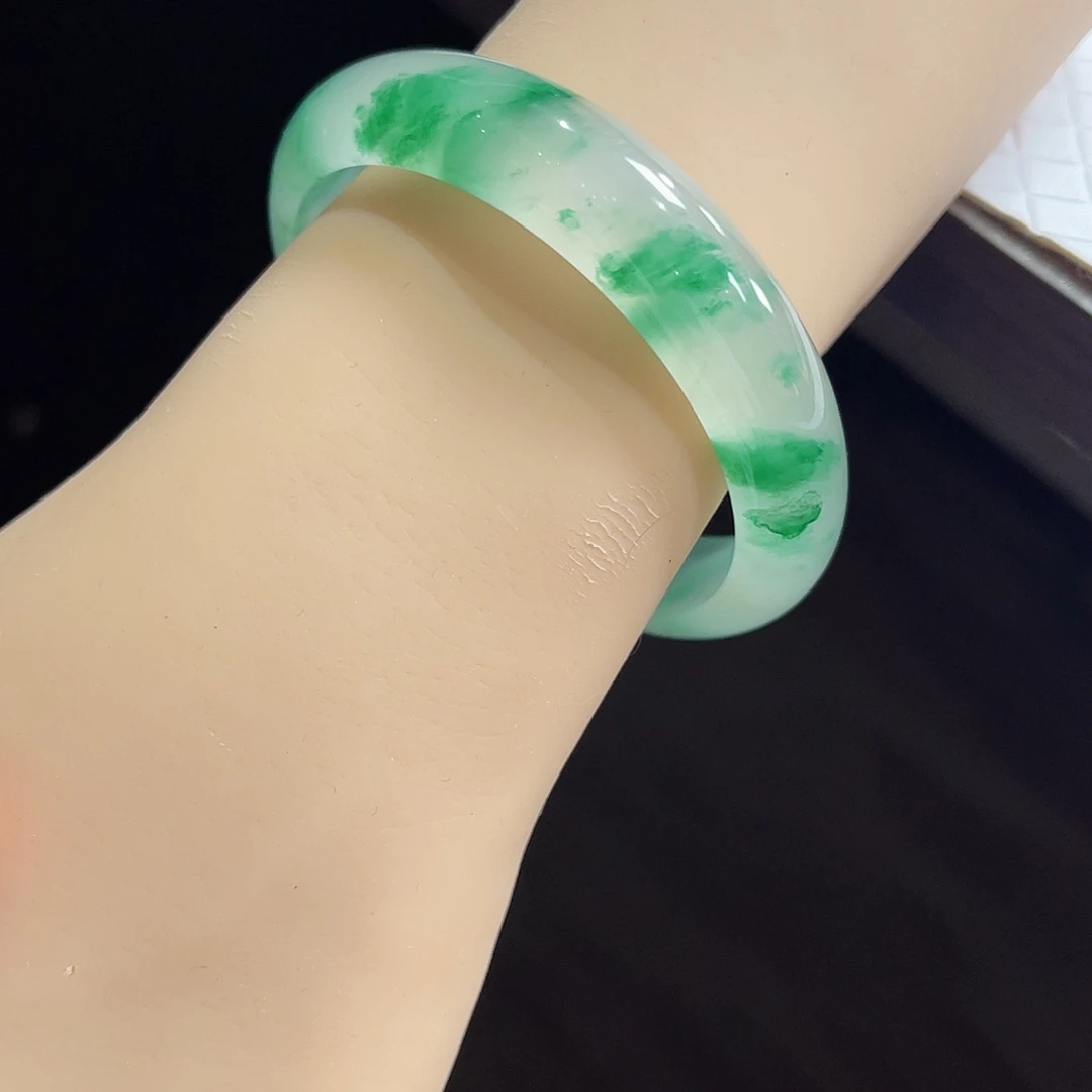 石英质玉未镶嵌手镯