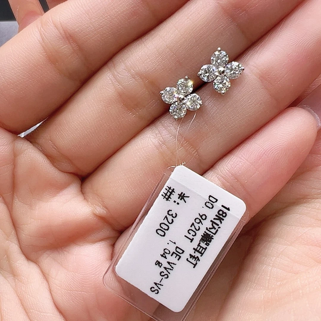 18K金镶嵌耳钉实验室培育钻石0.962ct K白闪耀耳钉