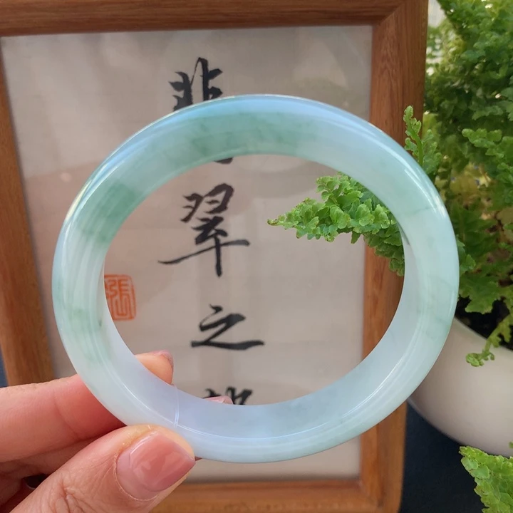 翡翠手镯未镶嵌翡翠手镯57