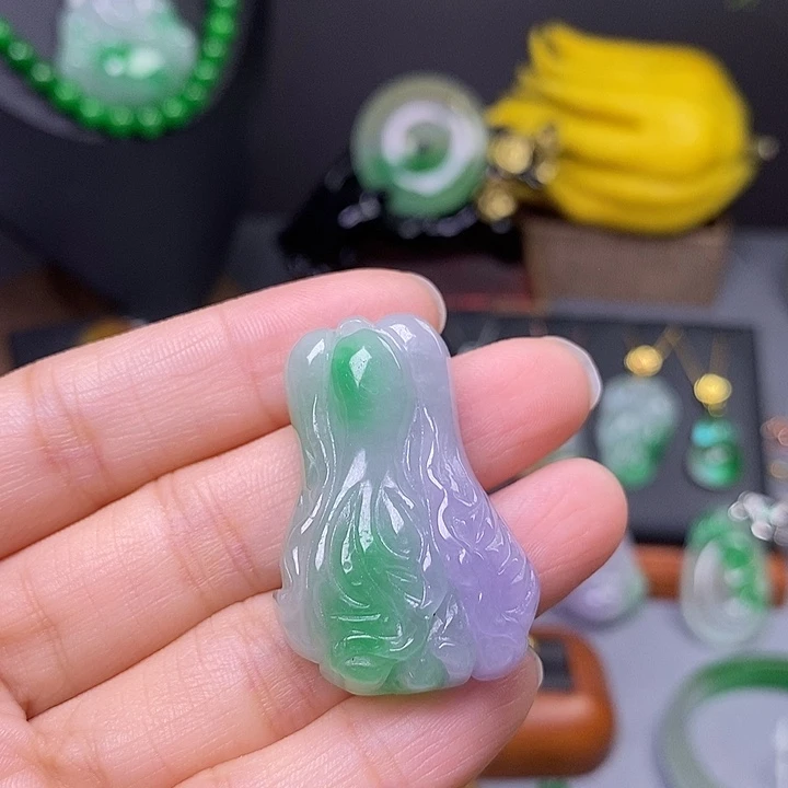 吊坠(赠链)未镶嵌翡翠