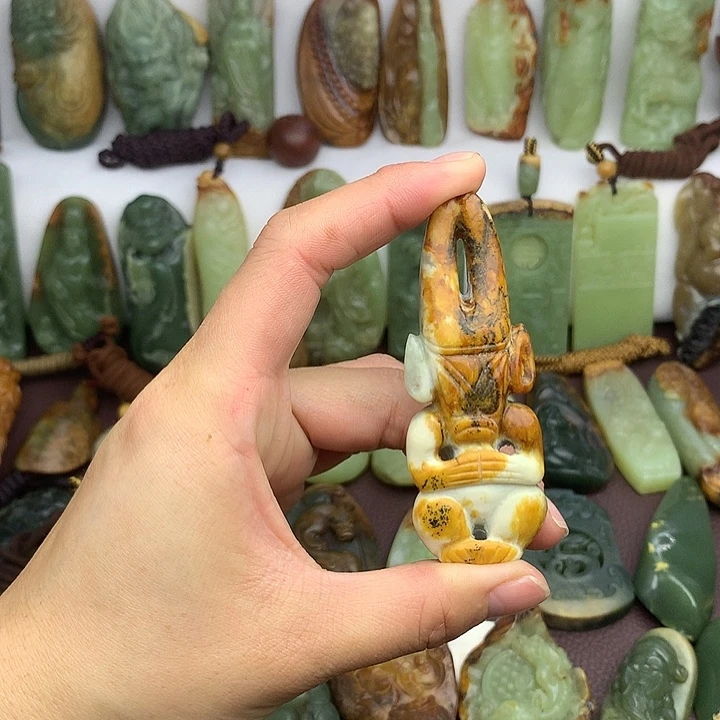 岫岩河磨玉（透闪石质玉）未镶嵌挂件