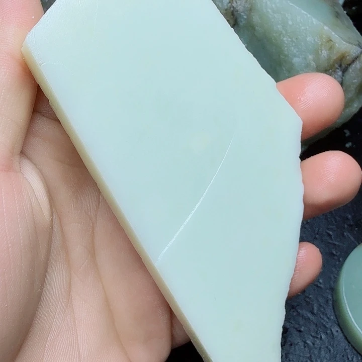 未镶嵌和田玉（糖玉）珠宝奇石