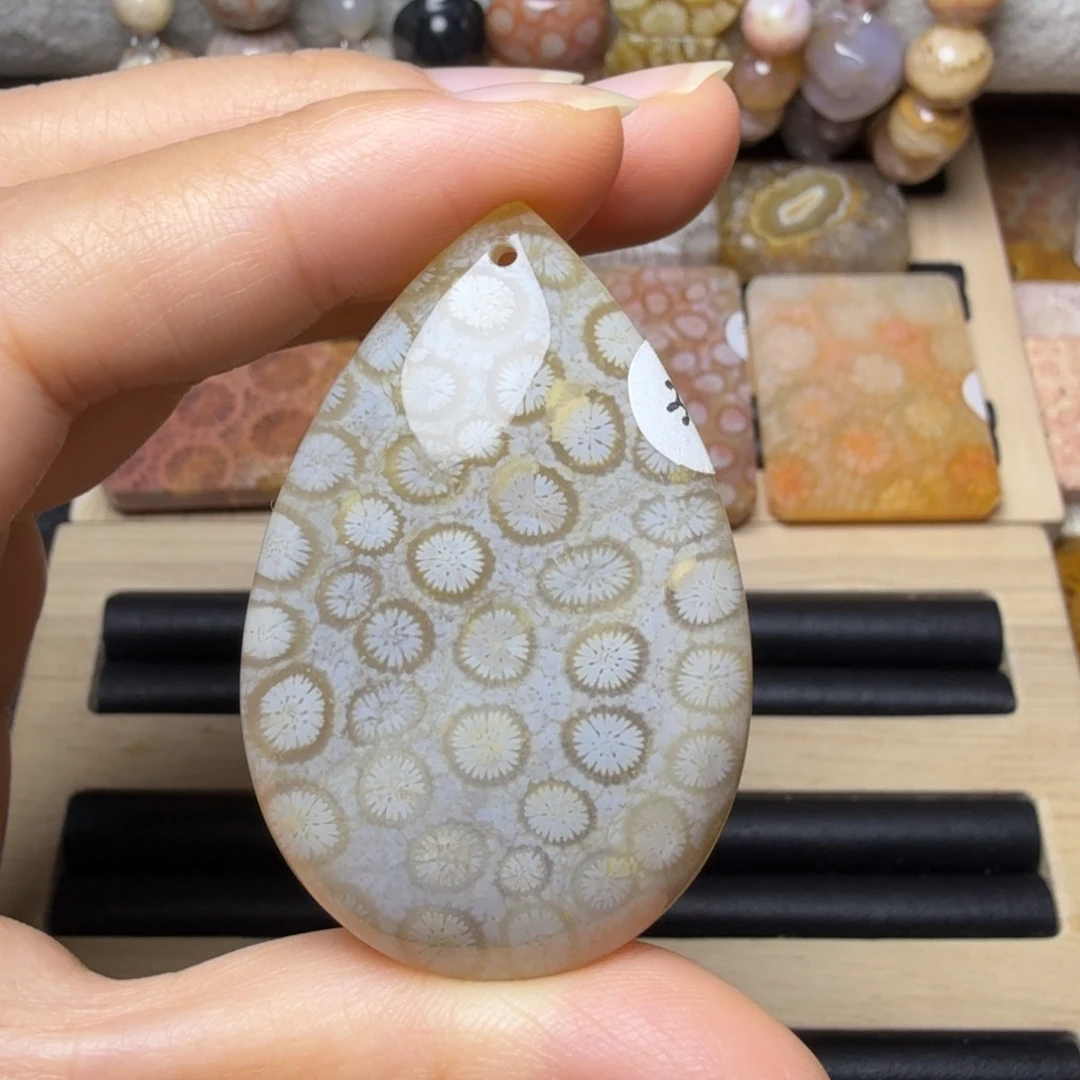 硅化玉未镶嵌精工水滴 满花