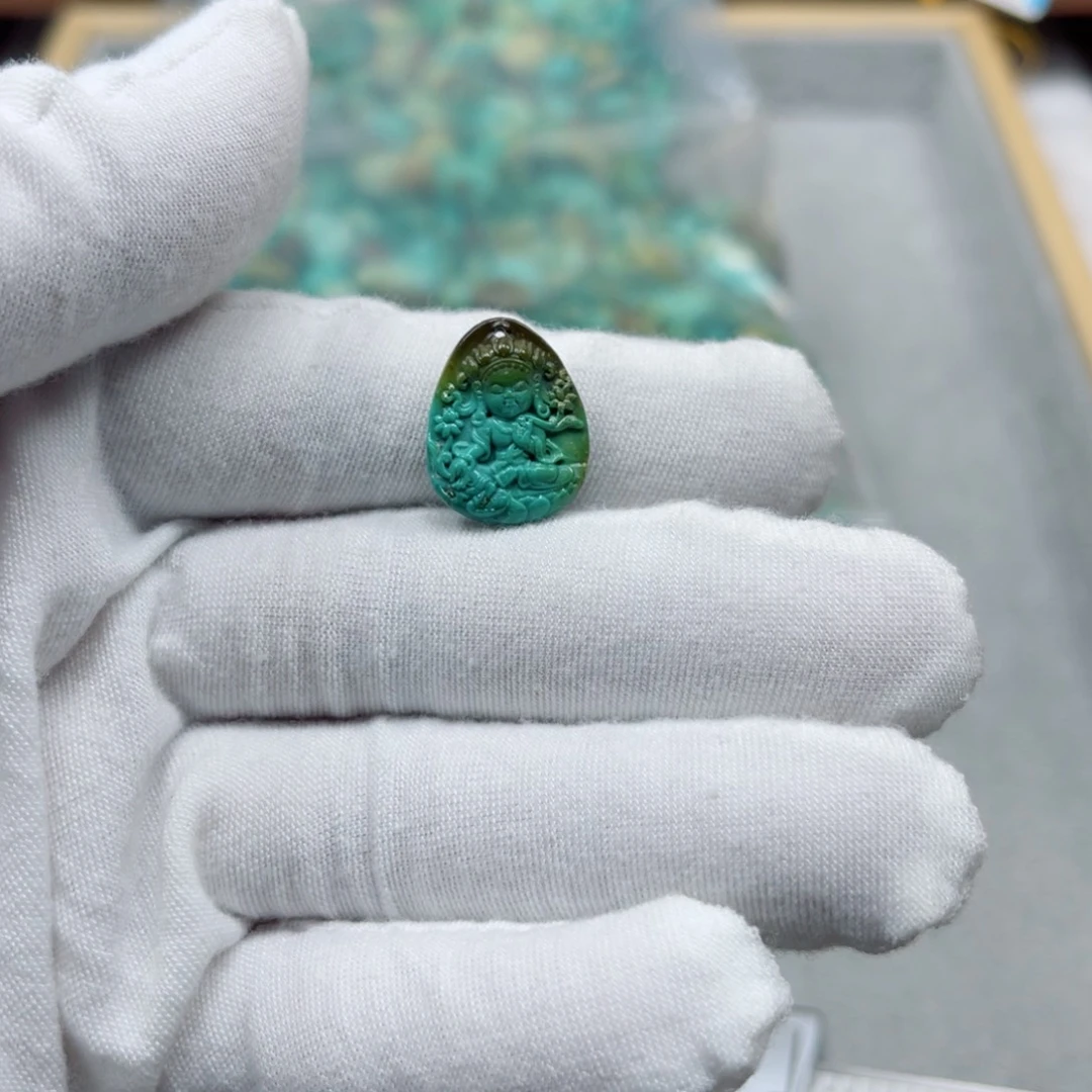 绿松石未镶嵌挂件