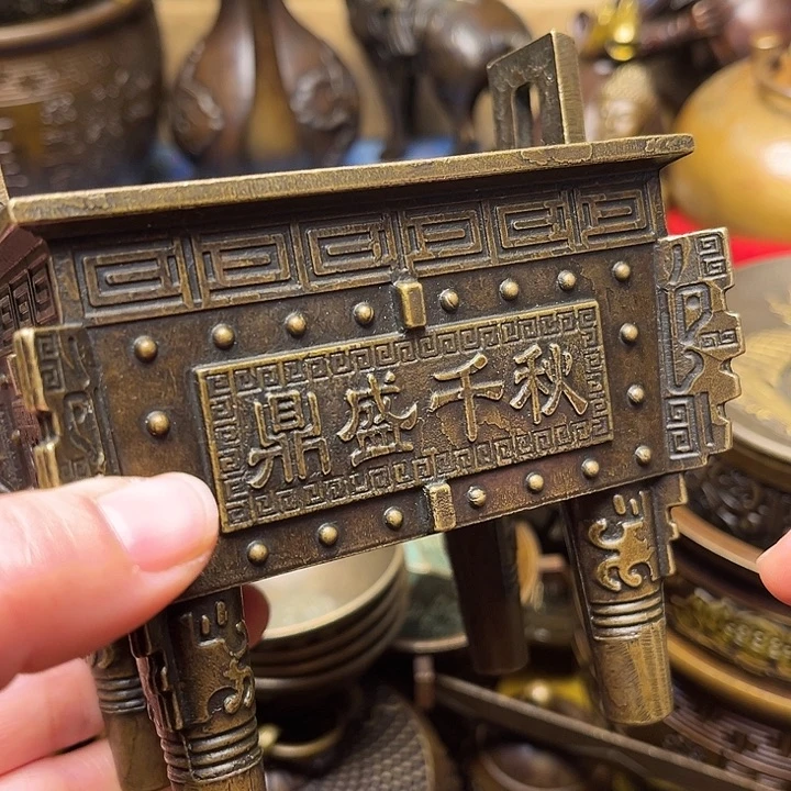 精美铜器批发档口