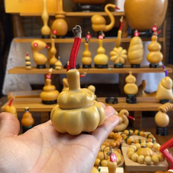 N***.天然葫芦自然生长