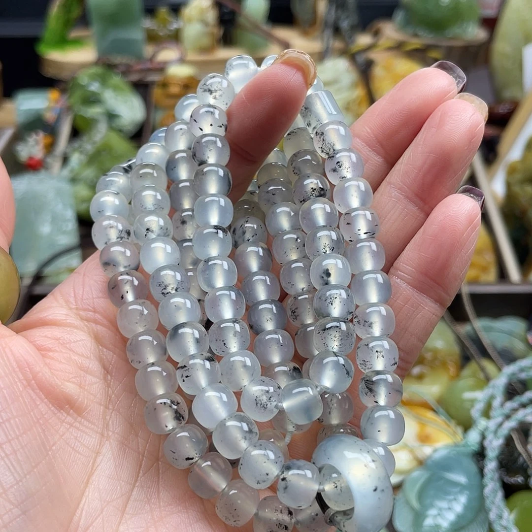 蛇纹石玉颈饰未镶嵌盛**年