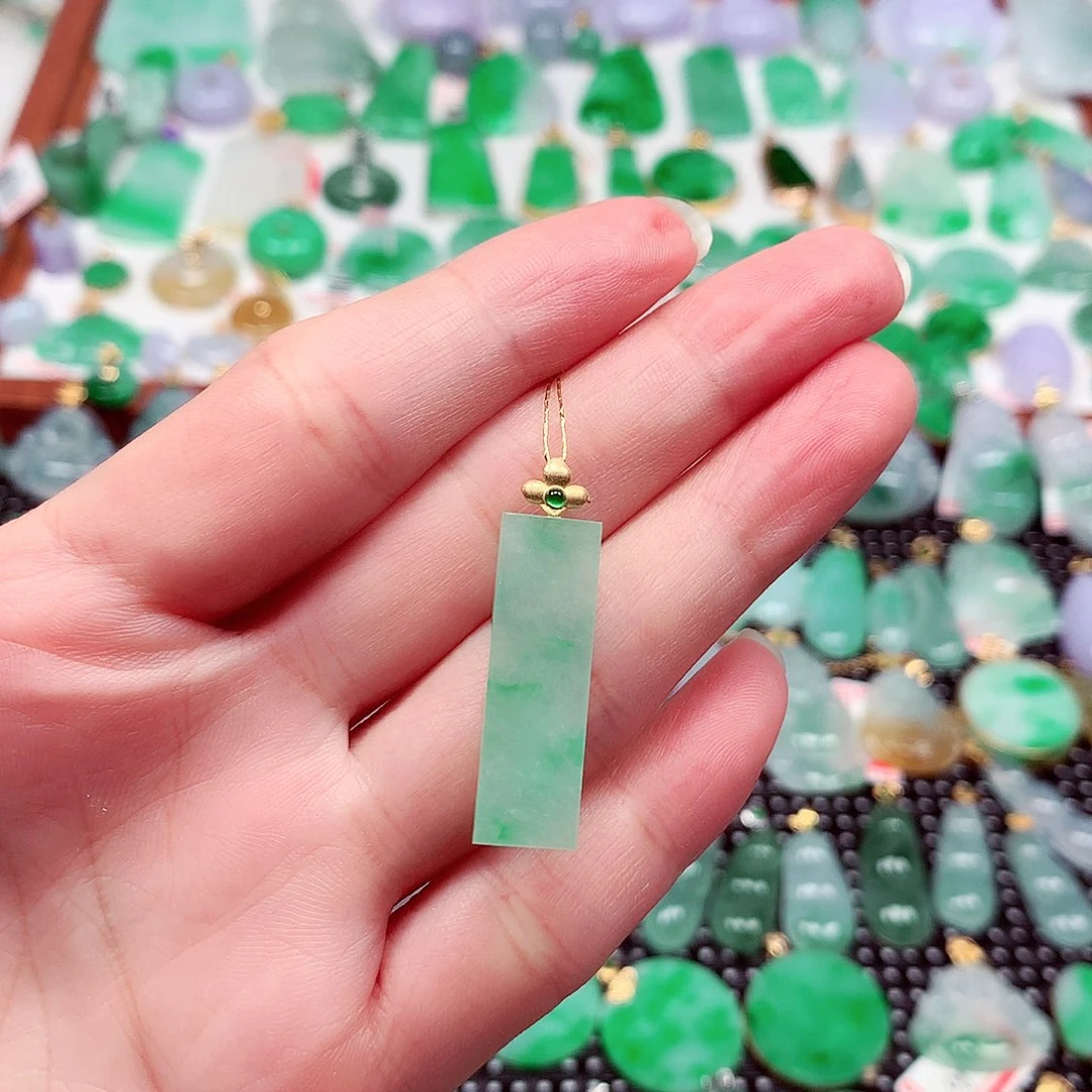 吊坠(不含链)18K金镶嵌翡翠