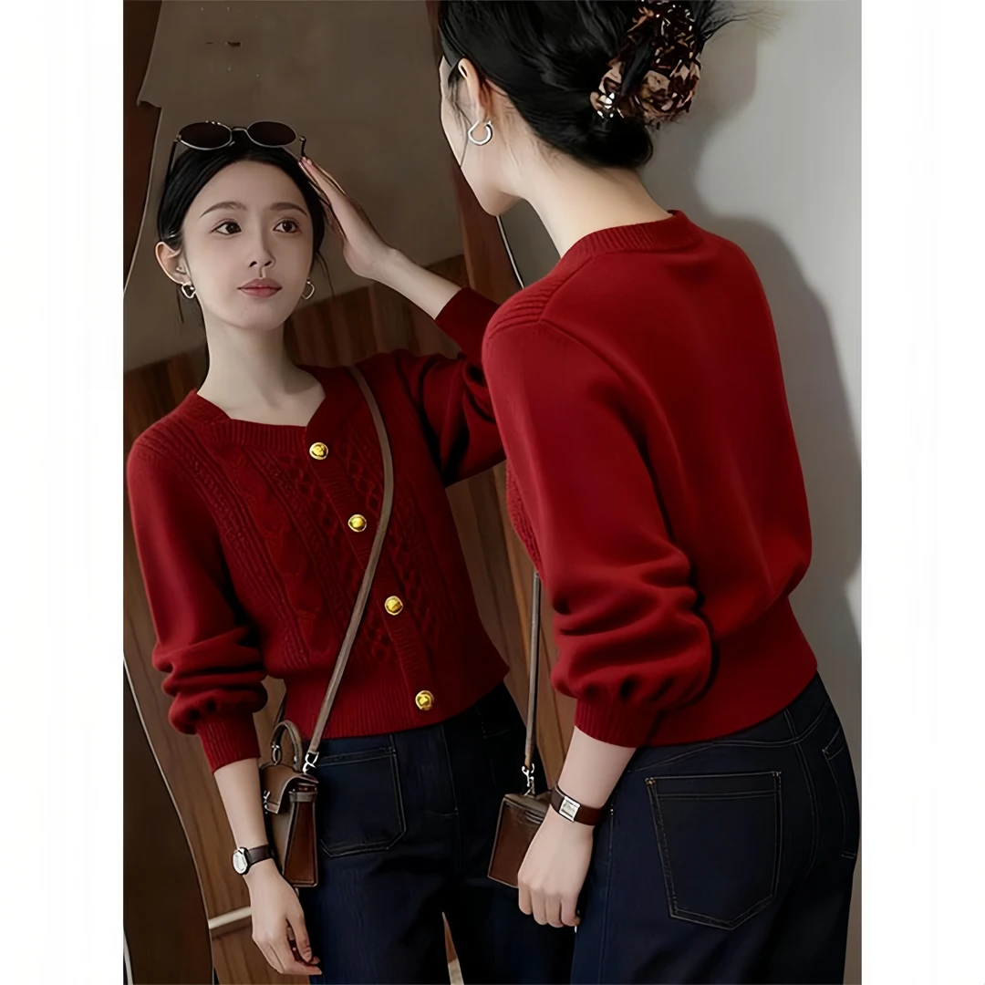 红色套头麻花针织衫女秋冬季爆款减龄气质圣诞跨年单排扣上衣