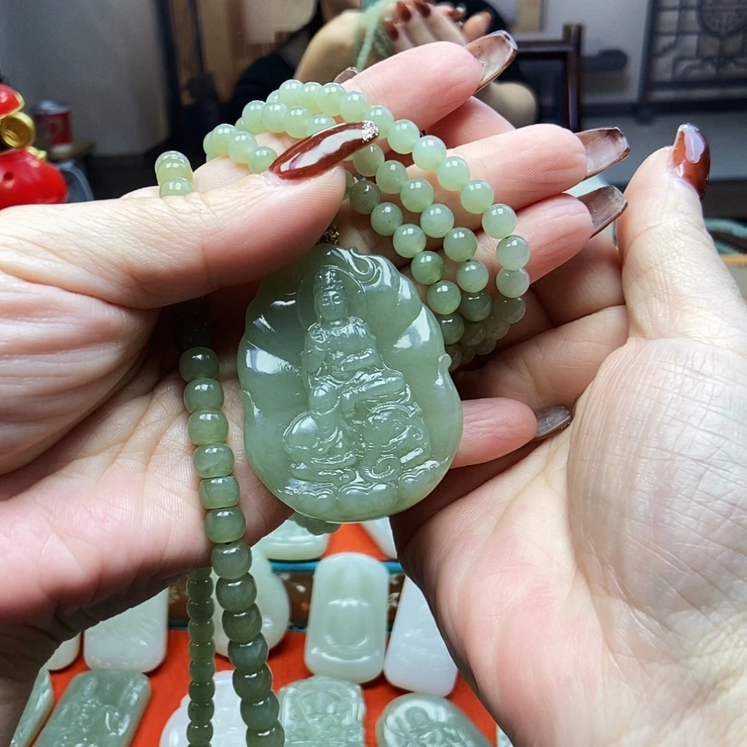 颈饰未镶嵌和田玉卓****厂