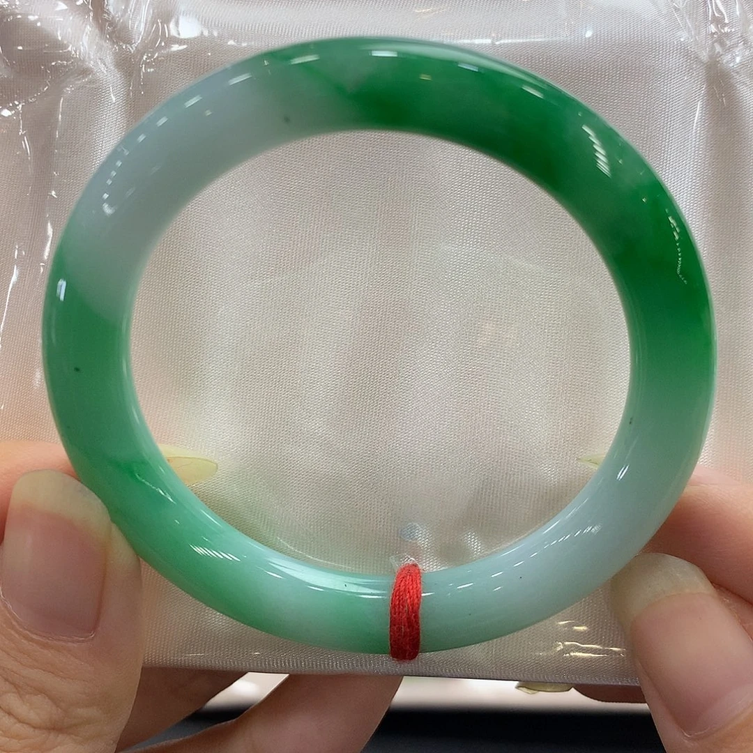 翡翠未镶嵌手镯翡翠手镯