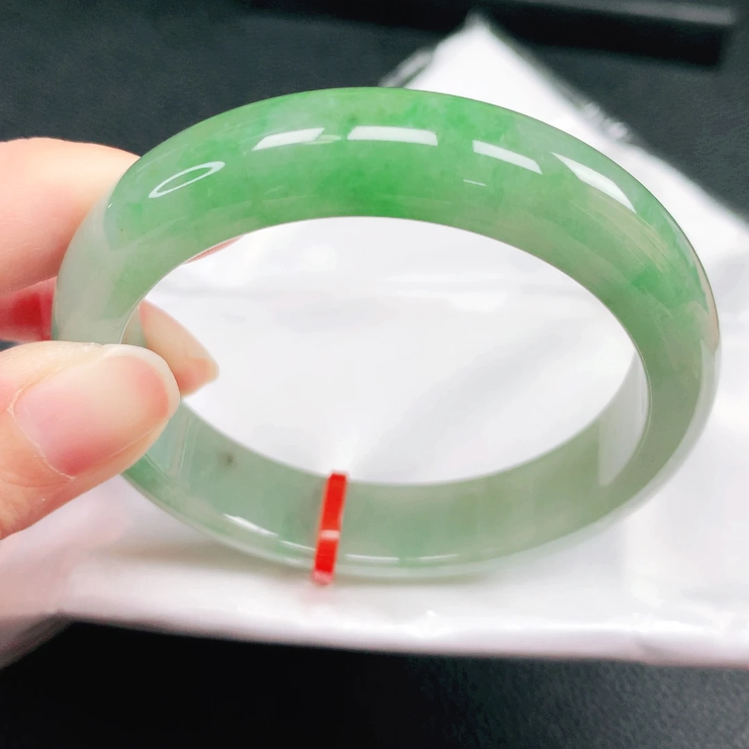 翡翠未镶嵌手镯55圈