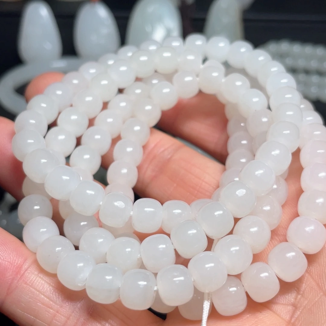 和田玉未镶嵌项链