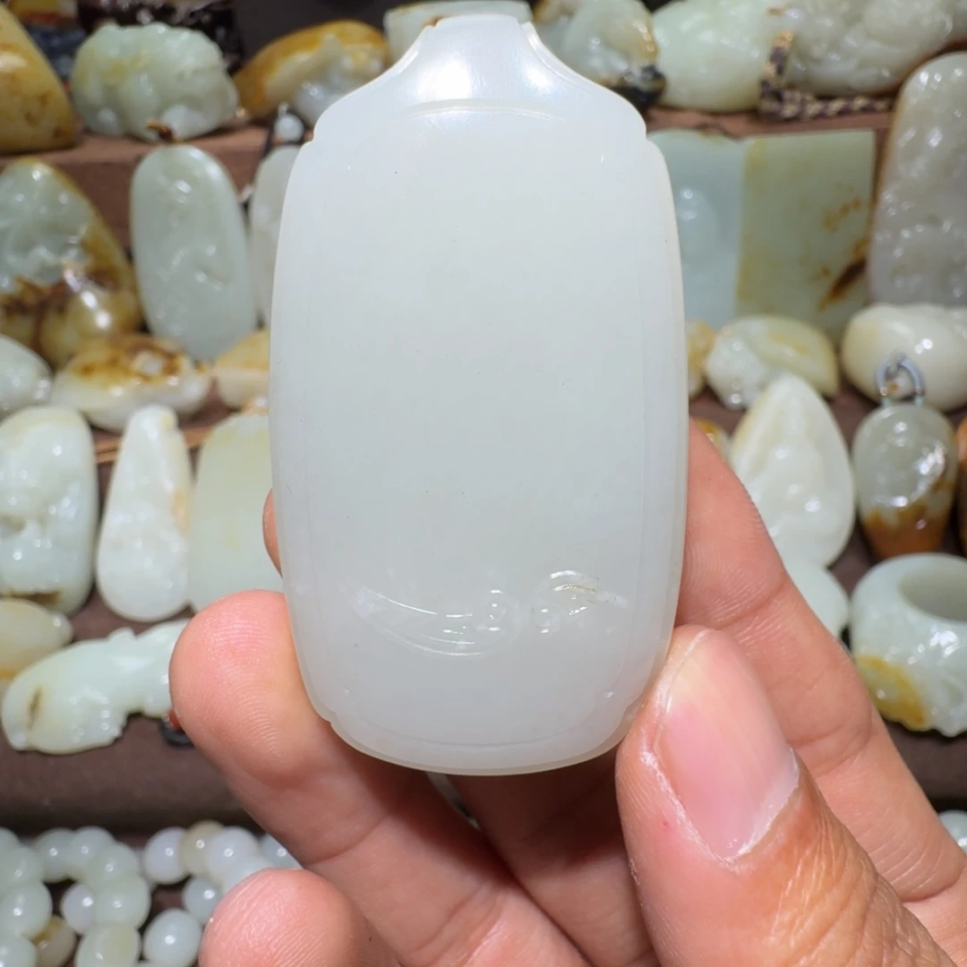 随***流和田玉未镶嵌吊坠(不含链)