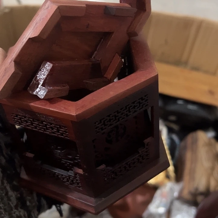 嘻***哈琉璃手工艺品日用百货手工艺品