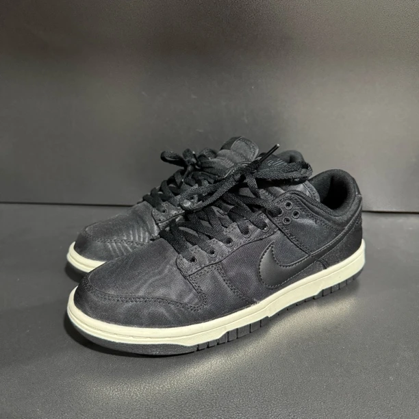 95新 NIKE/耐克 39码/dunk 低帮黑色板鞋 男款