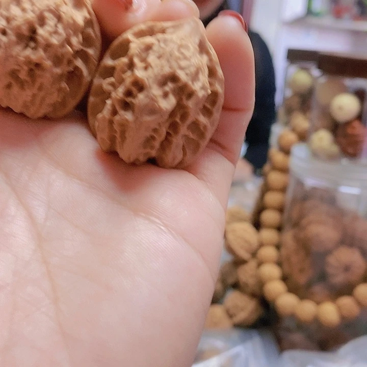 【闪购商品】文玩核桃把件30白蛇谷迷你