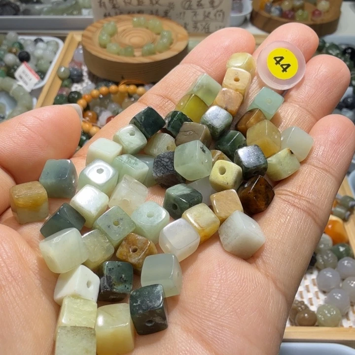 和田玉未镶嵌珠宝半成品