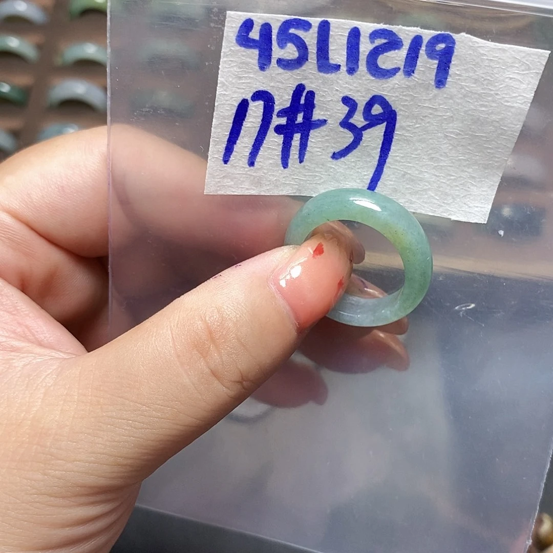 未镶嵌定制翡翠翡翠