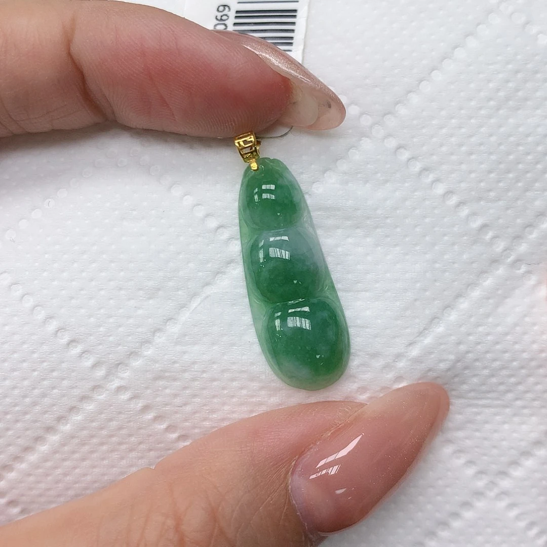 颈饰18K金镶嵌翡翠