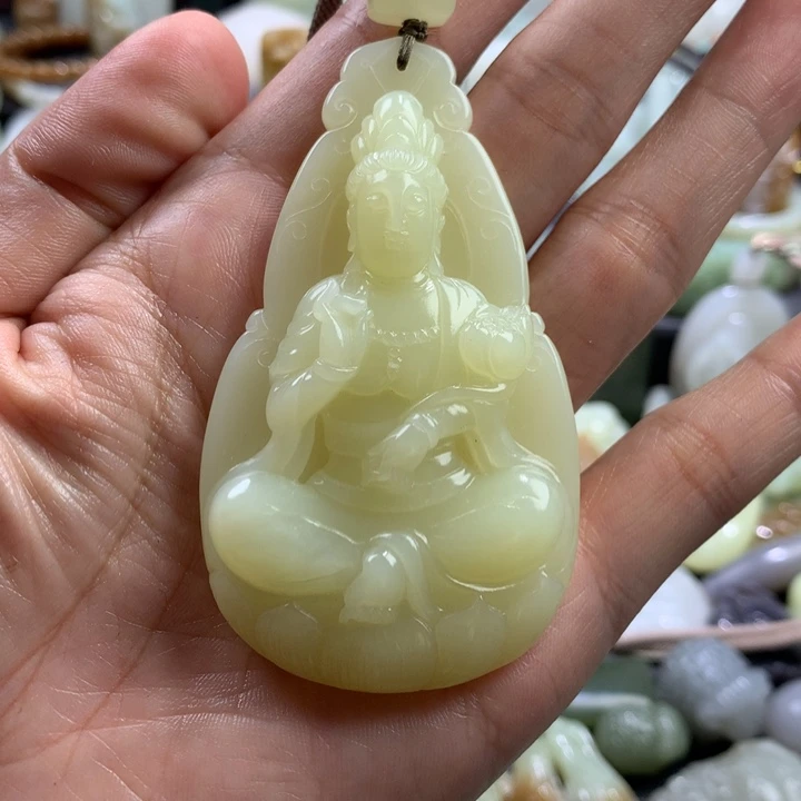 和田玉颈饰未镶嵌