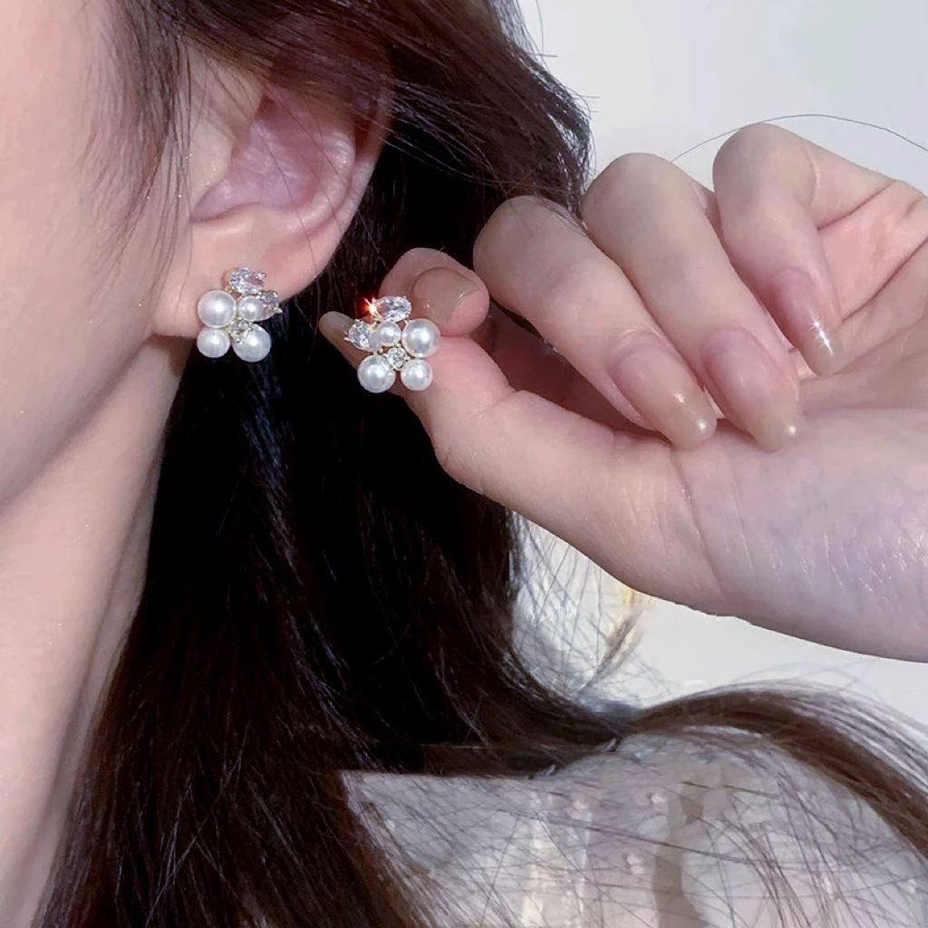 铜合金耳饰 镀k金 2025款C7163【珍珠花朵】Jeannie zoo 耳钉