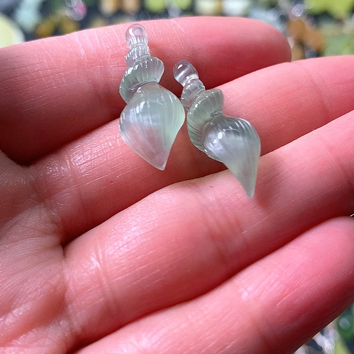 蛇纹石玉耳坠未镶嵌黎*珊